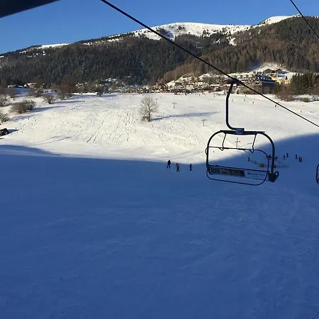 33 A 8 Ad Kamzik Apartament *